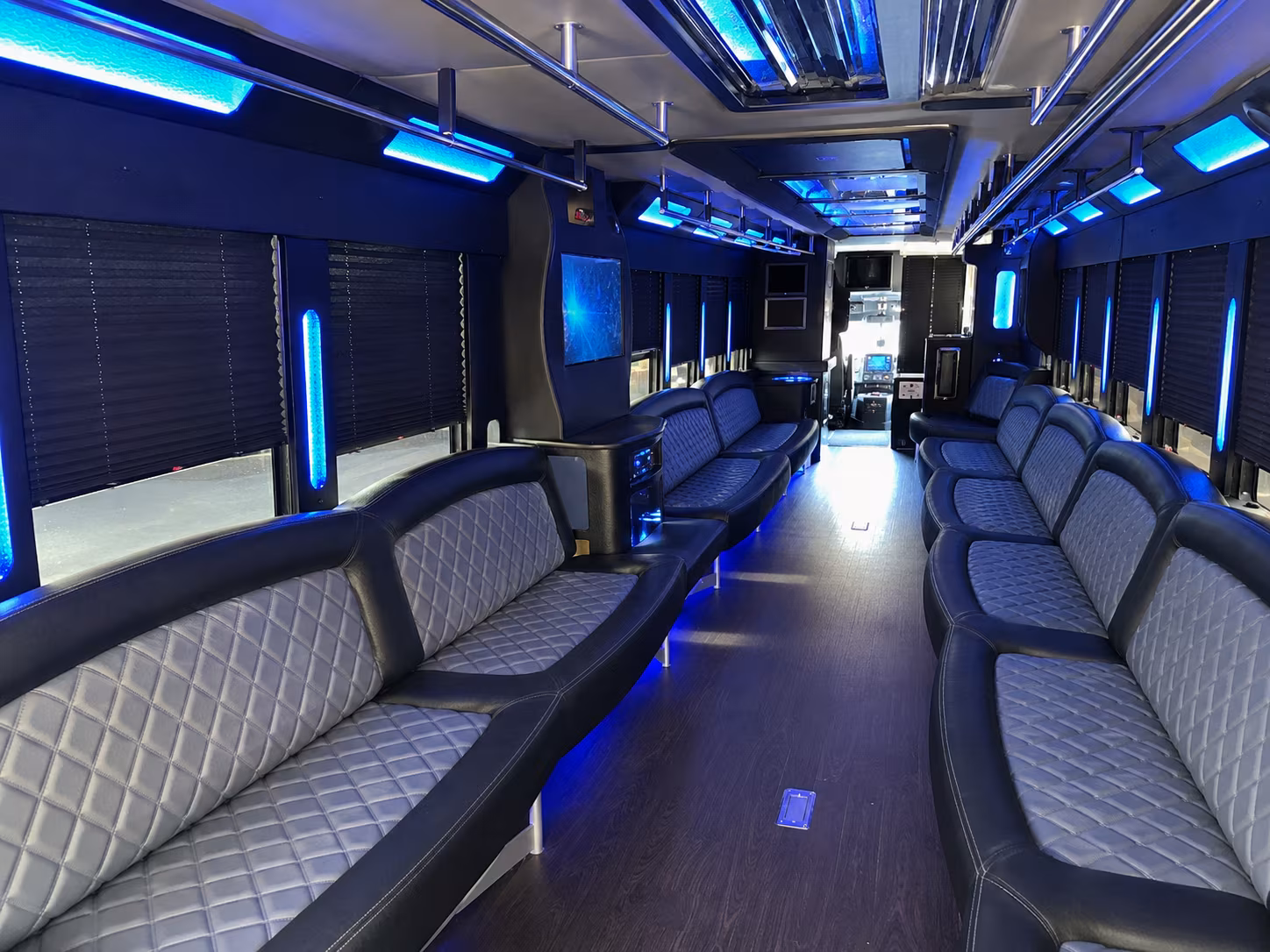 the bus type and amenities